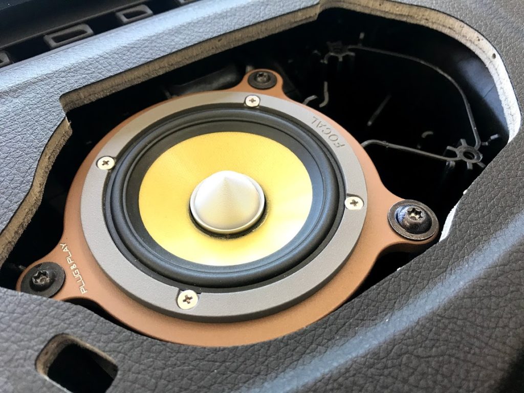 BMW/HiFiスピーカー・システム搭載車のサウンドアップ COLORS｜静岡県沼津市のカーオーディオ・ホームシアター施工